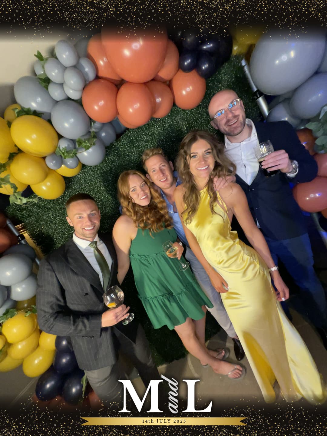 Wedding party photographed by The Selfie Roamer